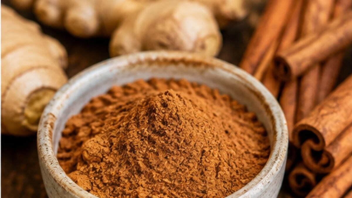 Pumpkin pie spice with cinnamon nutmeg ginger and cloves